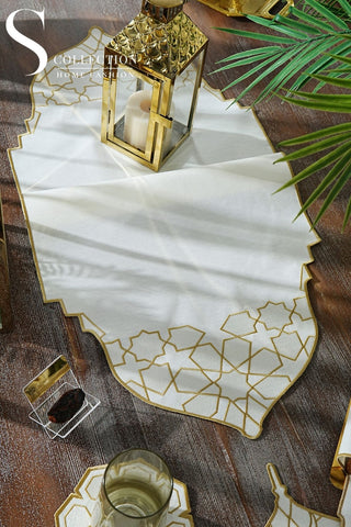 طقم مفارش سفرة كامل قبة رمضان مطرّز بالذهبي والأوف وايت – 26 قطعة لـ 6 أشخاص