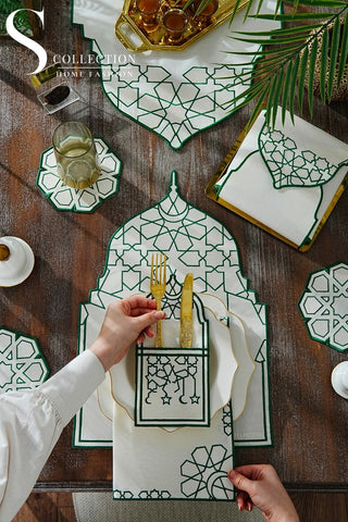 طقم مفارش سفرة كامل قبة رمضان مطرّز بالأخضر والأوف وايت – 26 قطعة لـ 6 أشخاص
