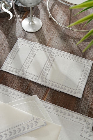 Donna Wreath Silver Embroidered Placemat Set, 24 Pieces for 6