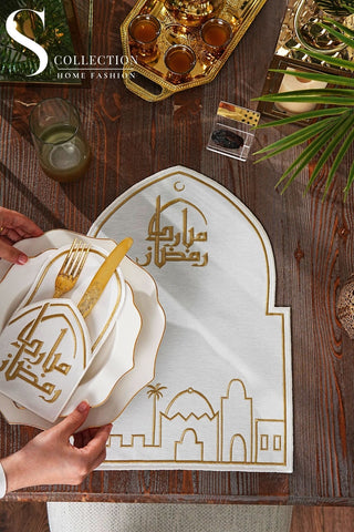 طقم مفارش سفرة واحة رمضان مطرّز بالذهبي – 12 قطعة لـ 6 أشخاص